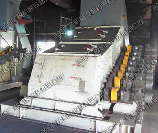 1572918371107797.jpg 交叉細粒篩分機加水印.jpg